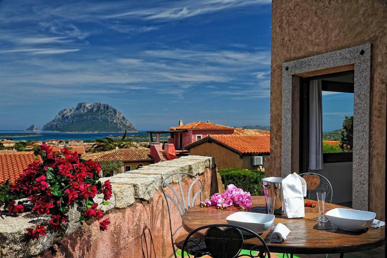 Residence L'Ea Di Lavru - Appartamenti Mono-Bilo-Trilocali Loiri Porto San Paolo Exterior foto