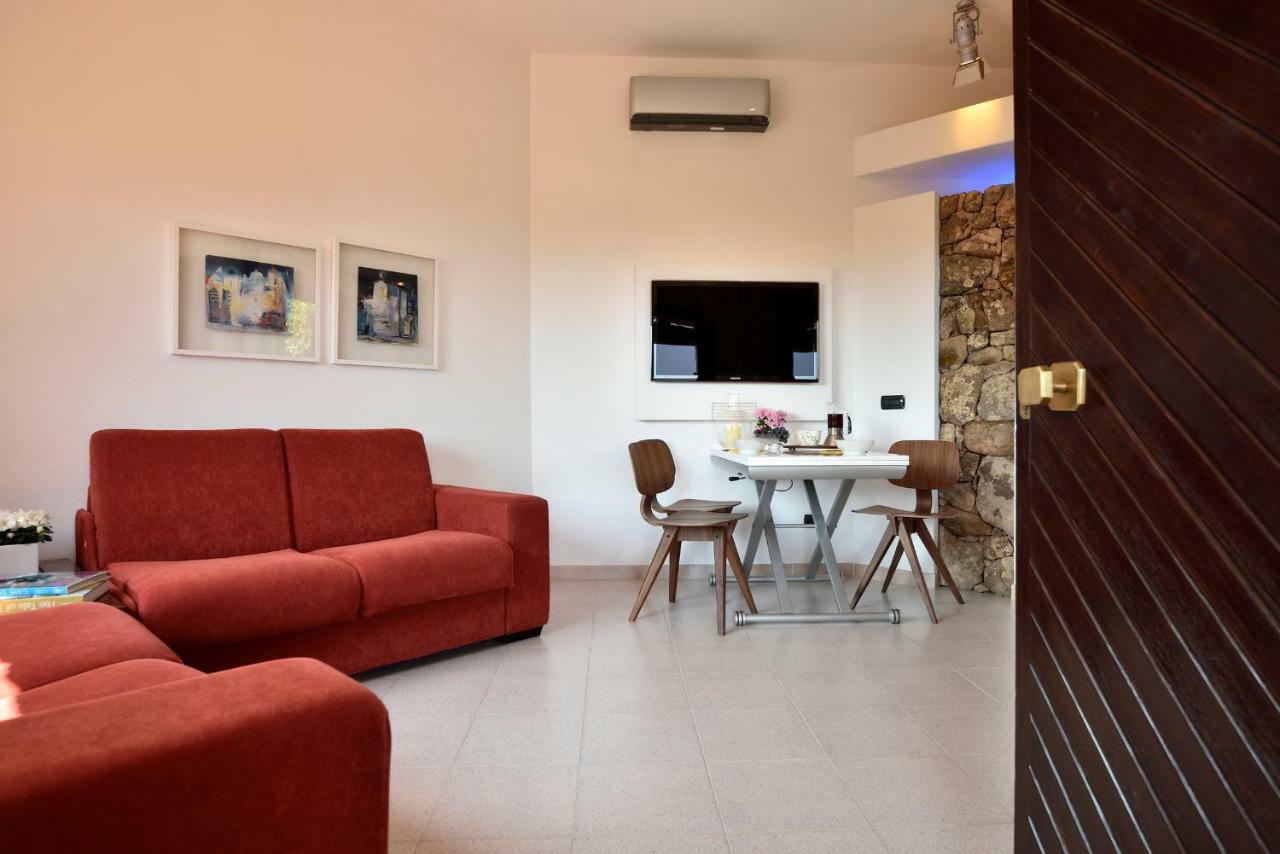 Residence L'Ea Di Lavru - Appartamenti Mono-Bilo-Trilocali Loiri Porto San Paolo Exterior foto
